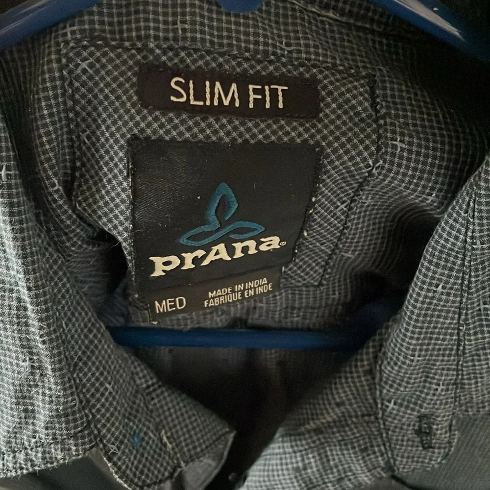 Prana button down - Picture 2 of 3